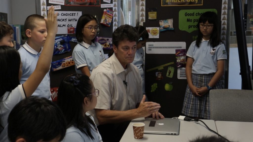 Willie with extremely interested and knowledgeable students at the Victoria Shanghai Academy.